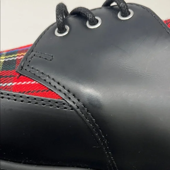 NWOT Dr. Marten Oxford Shoes Plaid Pointed Black and Red Size 8 (L) Size 7 (M) - Picture 10 of 15